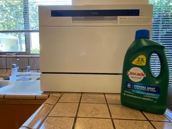 hOmeLabs Compact Countertop Dishwasher 1