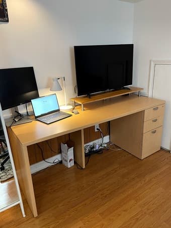 Large office desk (heavy-duty) 2