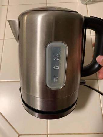 Airfryer, water kettle and commercial frying pan 2