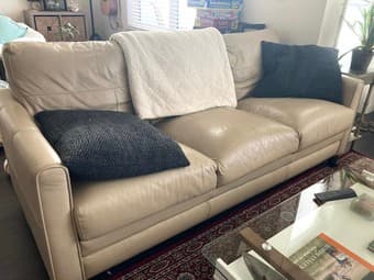 SOFA/COUCH for Sale! 1