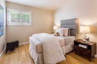 Furnished Bedroom in 3bd/2ba Condo in Menlo Park, near Stanford 1