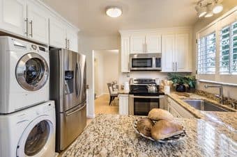Furnished Bedroom in 3bd/2ba Condo in Menlo Park, near Stanford 2