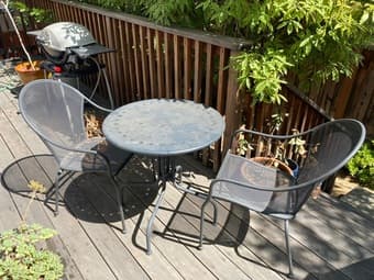 Patio table + 2 chairs 1