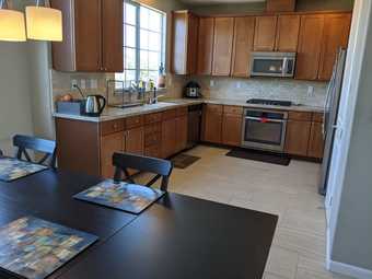 Housemates for townhouse in Redwood city overlooking the bay 2