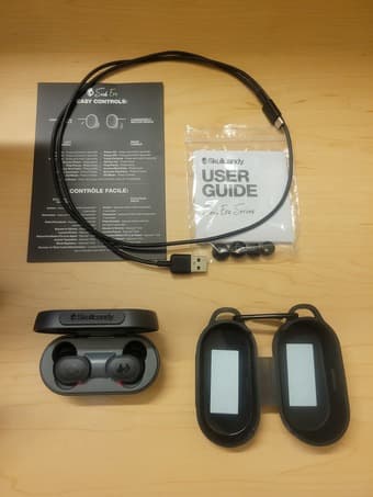 Like New Skullcandy* Sesh Evo earbuds. Barely used 1