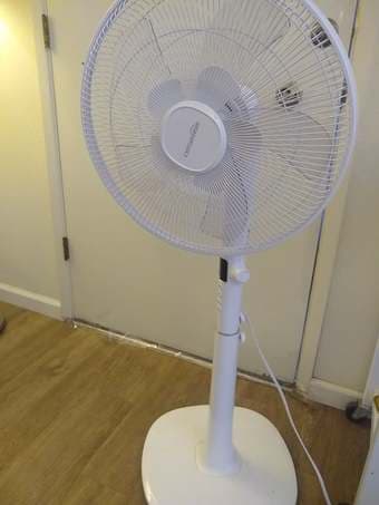 standing floor fan - 25 speed with remote 1