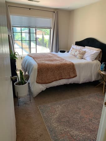 Bright Sunny Room for Rent in Redwood City 2