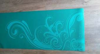 gently used gaiam yoga mat 2