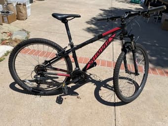 Boy’s Specialized Hardrock 1