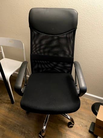 lamps and office chair 1