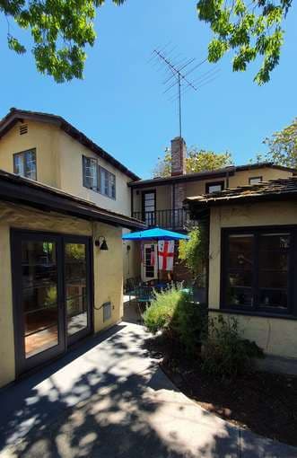 Sunny Master Bedroom in Lovely House, Aug 1-Sep 15 (flexible) 3