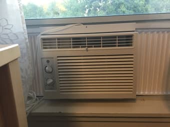 Like-New Window AC Unit for Sale 2