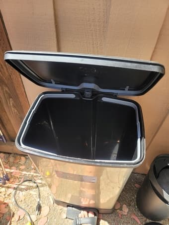 Trash Can Recycler with a great condition ($40) 2