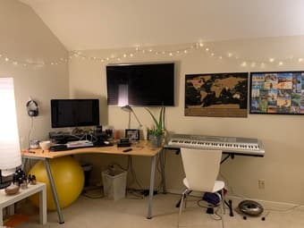 Huge Master Bedroom (400 Square Feet) in Palo Alto for August 2