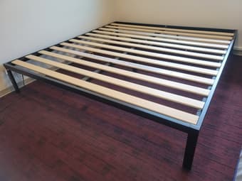 King Bed Frame with a great condition ($30) 1