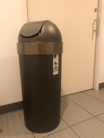 Swing-Top Kitchen Trash can-16.5 Gallon 1