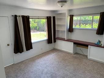 Bedroom w/Private Entry Walking Distance to Stanford 1