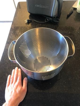 MOVING SALE! EVERYTHING MUST GO! Kitchen items 2