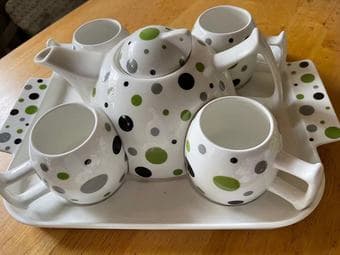 Ceramic tea pot set (with cups and tray) 1