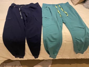 Women's FIGS (Zamora Jogger) Petite Medium 3