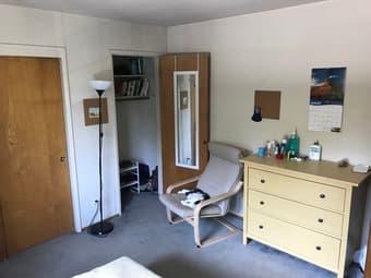 Private Room with Shared Bathroom in Menlo Park - Available Oct 1 3