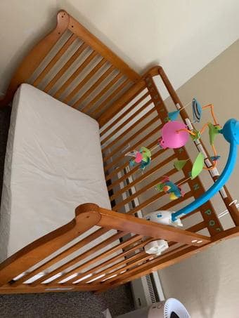 converible crib with mattress 2
