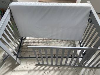 Brand new!! Baby crib + mattress 2