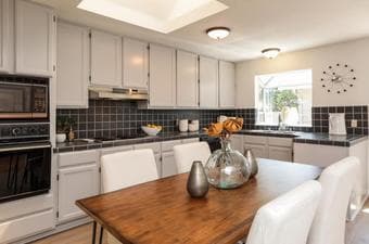 Furnished room in Remodeled 3b2b Palo Alto 94306 全新装修拎包入住 2