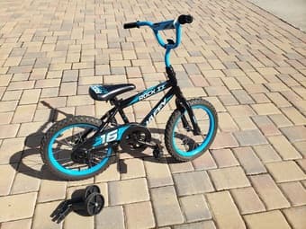 Boy's 16" bike for sale 2
