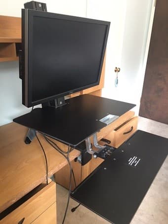 Ergotron Adjustable Single Monitor Sit/Stand Workstation 2