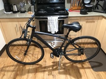 New Raleigh Medium size road bike 2