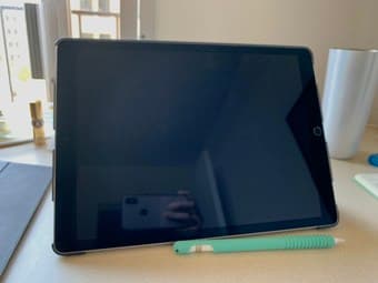 iPad Pro 12.9'' 256GB 2017 + apple pencil + iPad case + magic keyboard 1