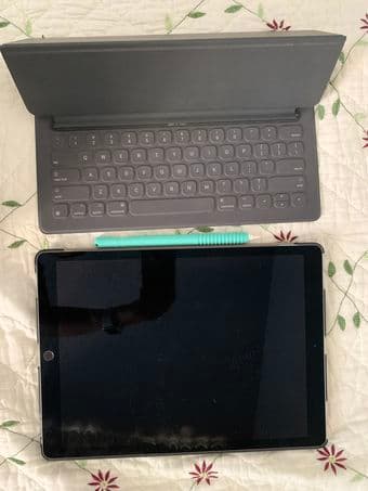 iPad Pro 12.9'' 256GB 2017 + apple pencil + iPad case + magic keyboard 2