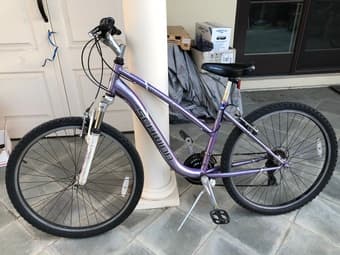 Used female bike fits 5’3” 1