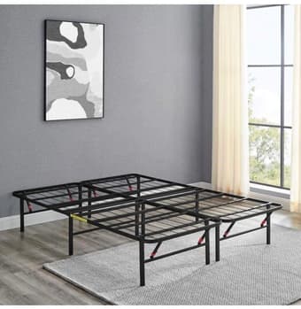 Metal Bedframe Amazon Basics in Excellent condition 1