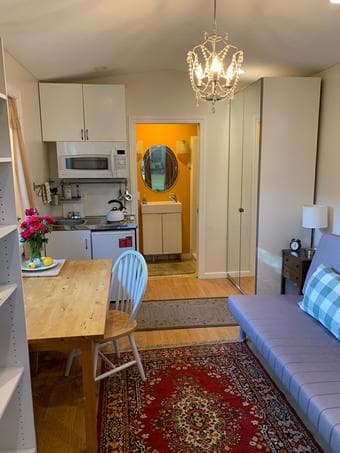Cottage studio in Palo Alto 2