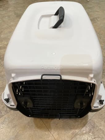 Dog crate - petmate 24” 2