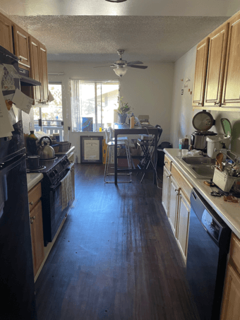 Bedroom and Private Bath in Spacious 2B2B Pet Friendly Apt - Mt View 2