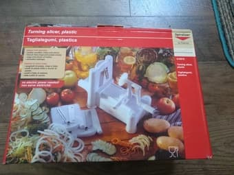 Vegetable Slicer 1
