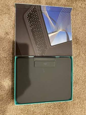 Logitech SLIM FOLIO PRO Backlit Bluetooth Keyboard Case for iPad Pro 1