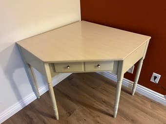White sidetable with drawers 1