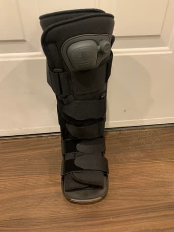 Crutches, walking boots for woman, i-walk 2