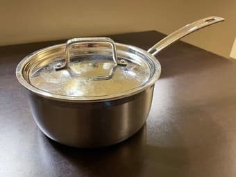 Stainless Steel 2-Quart Saucepan with Cover / Grater 1