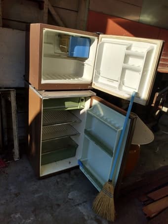 2 mini fridges 2