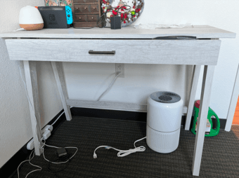 like-new desk 1