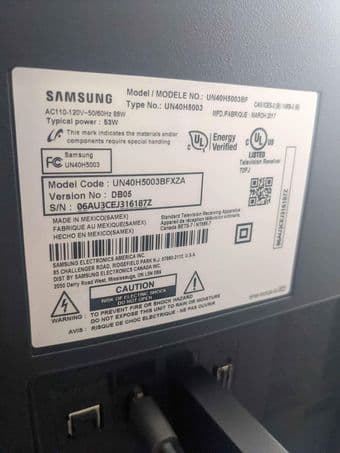 TV - Samsung 40" 2