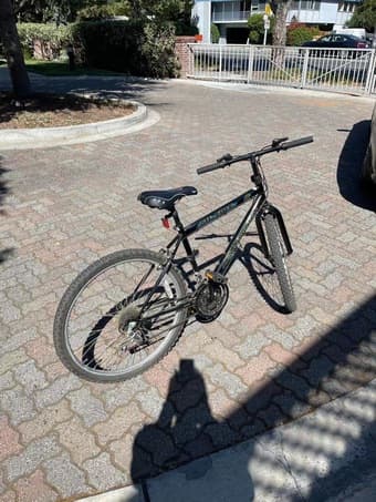 Bike for Sale -- good for 5'1-5.6 2
