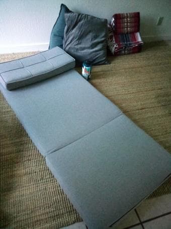 Gaming chair/fold-out mattress 3