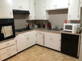 April Beautiful 2 bed/1 bath apartment for short-term lease 3