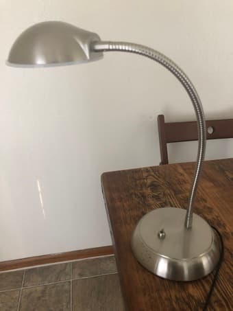 2 desk lamps 3